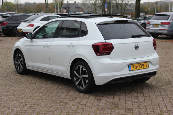 Volkswagen Polo 1.0 TSI Highline / Panoramadak / Virtual Cockpit / CarPlay / 17'' / LED Koplampen / Climate Control / ACC