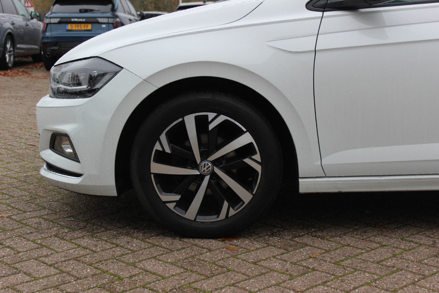 Volkswagen Polo 1.0 TSI Highline / Panoramadak / Virtual Cockpit / CarPlay / 17'' / LED Koplampen / Climate Control / ACC