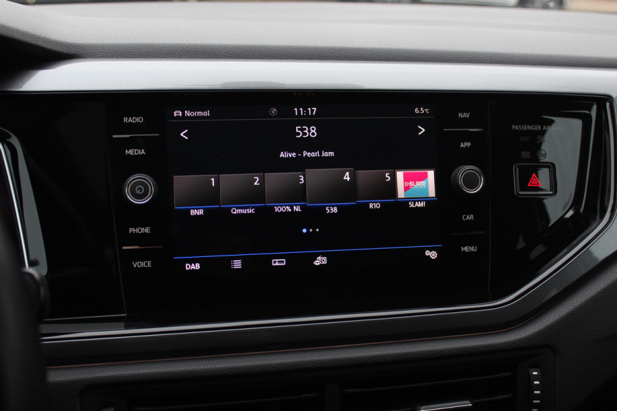 Volkswagen Polo 1.0 TSI Highline / Panoramadak / Virtual Cockpit / CarPlay / 17'' / LED Koplampen / Climate Control / ACC