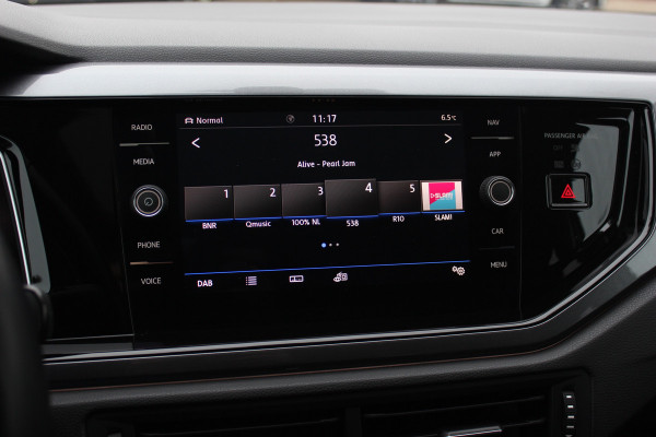 Volkswagen Polo 1.0 TSI Highline / Panoramadak / Virtual Cockpit / CarPlay / 17'' / LED Koplampen / Climate Control / ACC