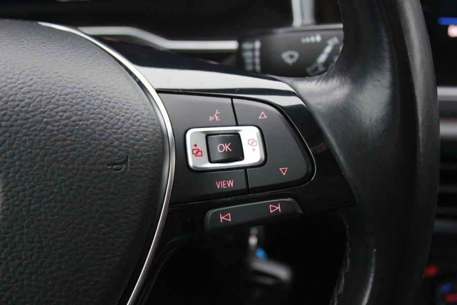 Volkswagen Polo 1.0 TSI Highline / Panoramadak / Virtual Cockpit / CarPlay / 17'' / LED Koplampen / Climate Control / ACC