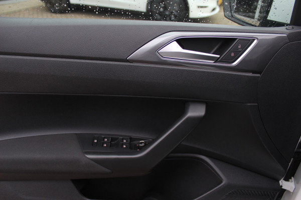 Volkswagen Polo 1.0 TSI Highline / Panoramadak / Virtual Cockpit / CarPlay / 17'' / LED Koplampen / Climate Control / ACC