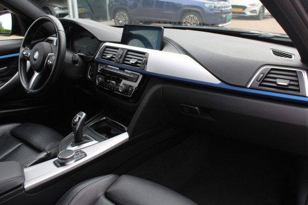 BMW 3-serie 320i Edition M Sport / Trekhaak / Leder / Navigatie / 18'' / Stoelverwarming / Cruise Control