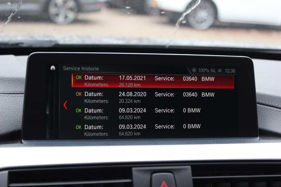 BMW 3-serie 320i Edition M Sport / Trekhaak / Leder / Navigatie / 18'' / Stoelverwarming / Cruise Control