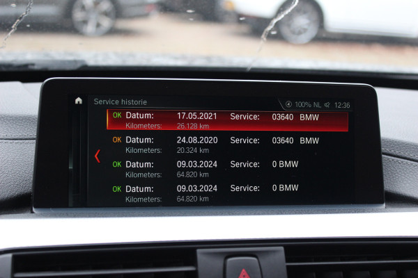 BMW 3-serie 320i Edition M Sport / Trekhaak / Leder / Navigatie / 18'' / Stoelverwarming / Cruise Control