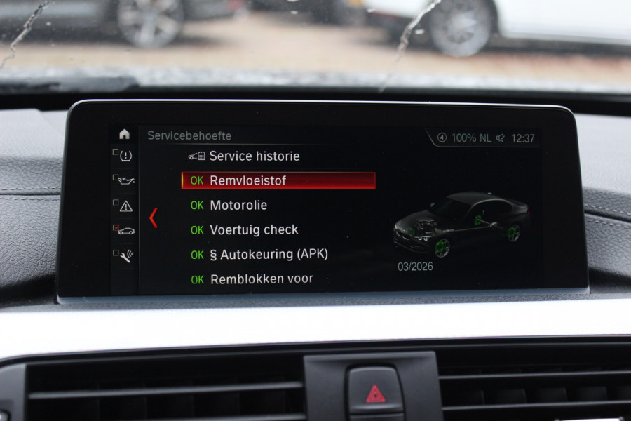 BMW 3-serie 320i Edition M Sport / Trekhaak / Leder / Navigatie / 18'' / Stoelverwarming / Cruise Control