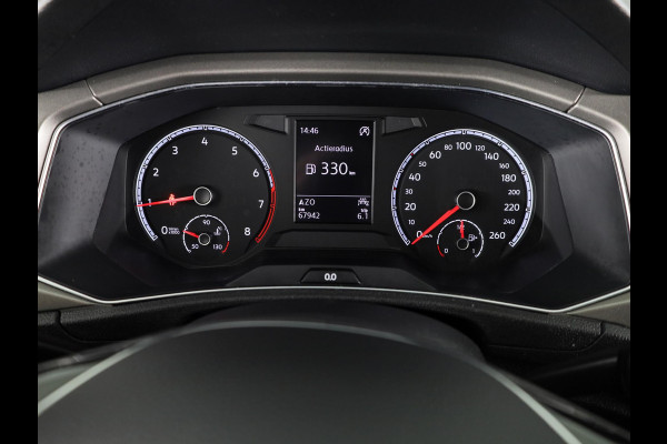 Volkswagen T-Roc 1.0 TSI Style 110 pk | Navigatie | Panoramadak | Parkeersensoren | Autom. airco | Stoelverwarming | LED koplampen |
