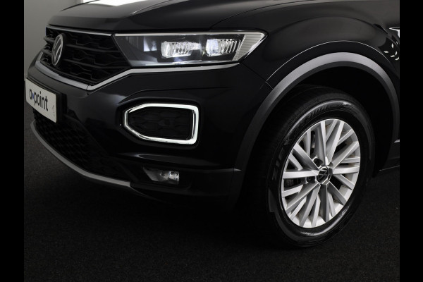Volkswagen T-Roc 1.0 TSI Style 110 pk | Navigatie | Panoramadak | Parkeersensoren | Autom. airco | Stoelverwarming | LED koplampen |