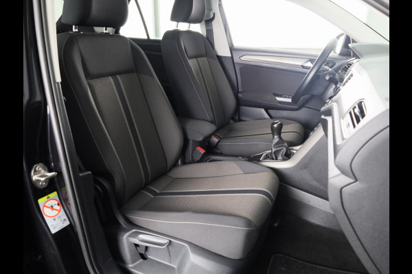 Volkswagen T-Roc 1.0 TSI Style 110 pk | Navigatie | Panoramadak | Parkeersensoren | Autom. airco | Stoelverwarming | LED koplampen |