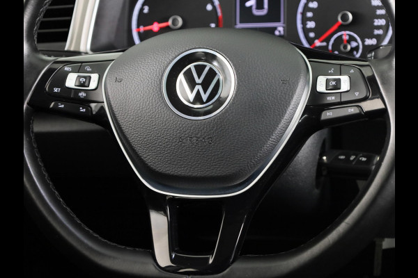 Volkswagen T-Roc 1.0 TSI Style 110 pk | Navigatie | Panoramadak | Parkeersensoren | Autom. airco | Stoelverwarming | LED koplampen |
