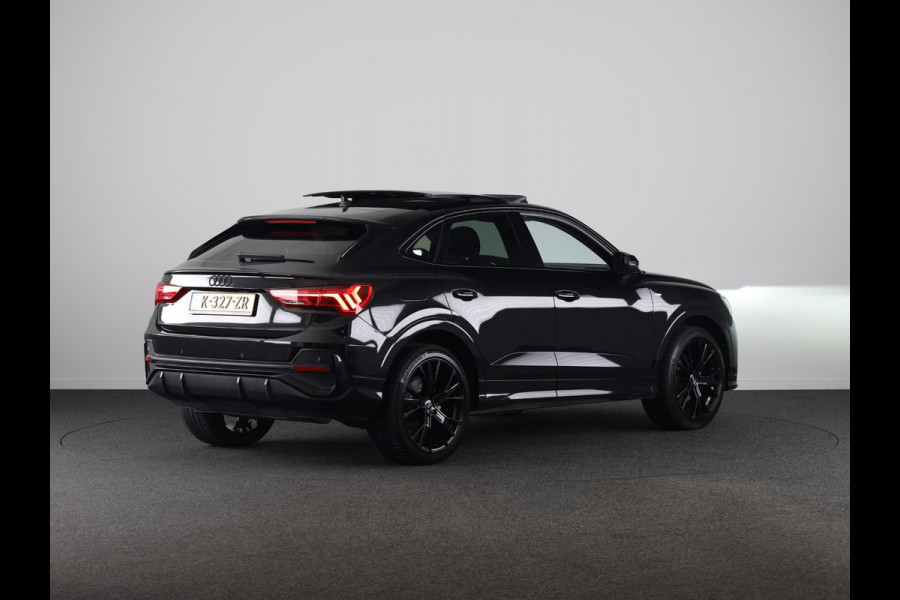Audi Q3 Sportback 35 TFSI S Edition 150 pk S-tronic | Navigatie | Schuifdak | Parkeersensoren | Lichtmetalen velgen 20" | B&O Soundsystem | Lederen bekleding | S-Line |