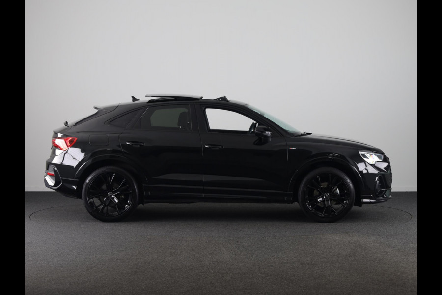 Audi Q3 Sportback 35 TFSI S Edition 150 pk S-tronic | Navigatie | Schuifdak | Parkeersensoren | Lichtmetalen velgen 20" | B&O Soundsystem | Lederen bekleding | S-Line |