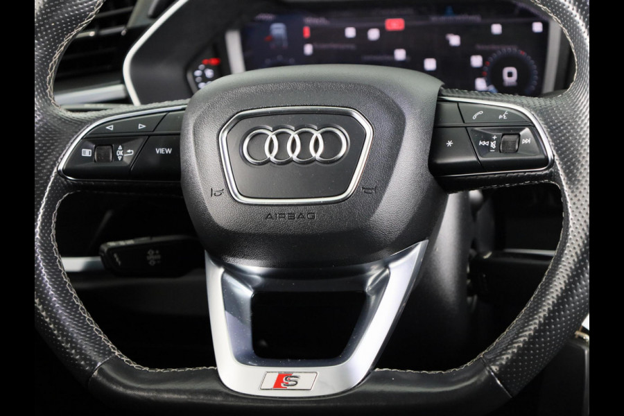 Audi Q3 Sportback 35 TFSI S Edition 150 pk S-tronic | Navigatie | Schuifdak | Parkeersensoren | Lichtmetalen velgen 20" | B&O Soundsystem | Lederen bekleding | S-Line |