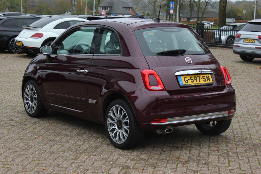Fiat 500 1.2 Lounge / Panoramadak / Navigatie / Parkeerhulp achter / 15'' / Cruise Control / Xenon / Climate Control