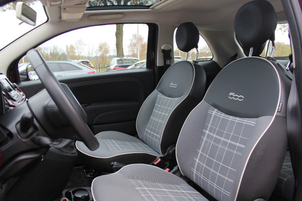 Fiat 500 1.2 Lounge / Panoramadak / Navigatie / Parkeerhulp achter / 15'' / Cruise Control / Xenon / Climate Control
