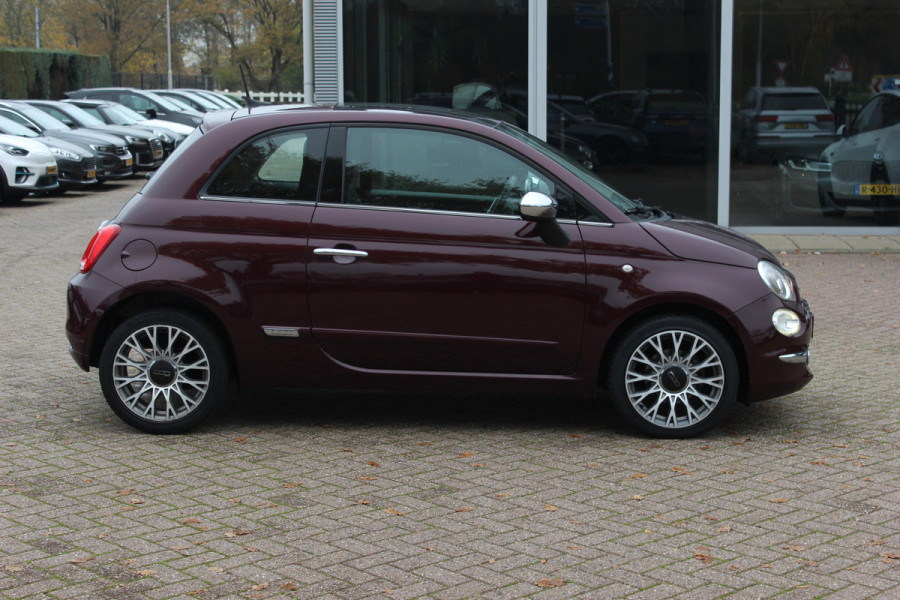 Fiat 500 1.2 Lounge / Panoramadak / Navigatie / Parkeerhulp achter / 15'' / Cruise Control / Xenon / Climate Control