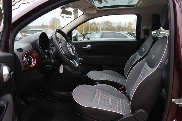 Fiat 500 1.2 Lounge / Panoramadak / Navigatie / Parkeerhulp achter / 15'' / Cruise Control / Xenon / Climate Control