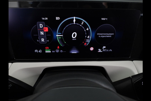 Volkswagen Tiguan 1.5 eHybrid Elegance 204 pk Automaat (DSG) | Verlengde garantie | Navigatie | Trekhaak (wegklapbaar) | Parkeersensoren (Park assist) | Rondomzicht camera | Stoelverwarming |