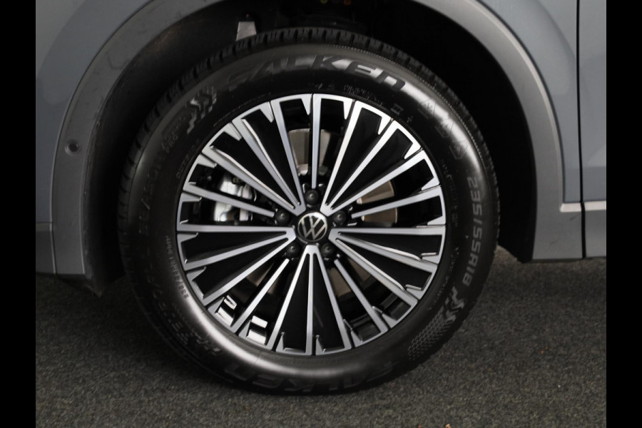 Volkswagen Tiguan 1.5 eHybrid Elegance 204 pk Automaat (DSG) | Verlengde garantie | Navigatie | Trekhaak (wegklapbaar) | Parkeersensoren (Park assist) | Rondomzicht camera | Stoelverwarming |