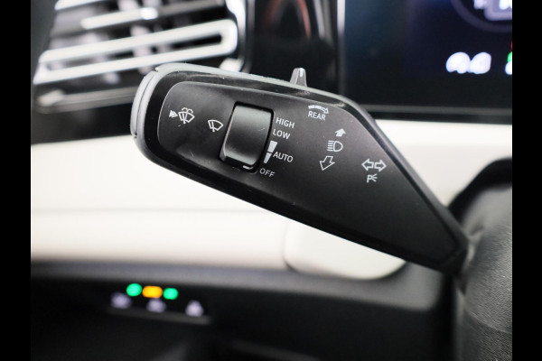 Volkswagen Tiguan 1.5 eHybrid Elegance 204 pk Automaat (DSG) | Verlengde garantie | Navigatie | Trekhaak (wegklapbaar) | Parkeersensoren (Park assist) | Rondomzicht camera | Stoelverwarming |