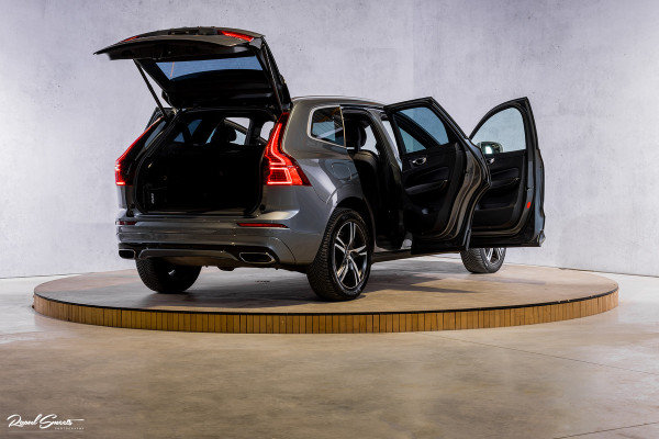 Volvo XC60 2.0 T5 R-Design | Cruise control | Zwenkbare trekhaak | Apple carplay |