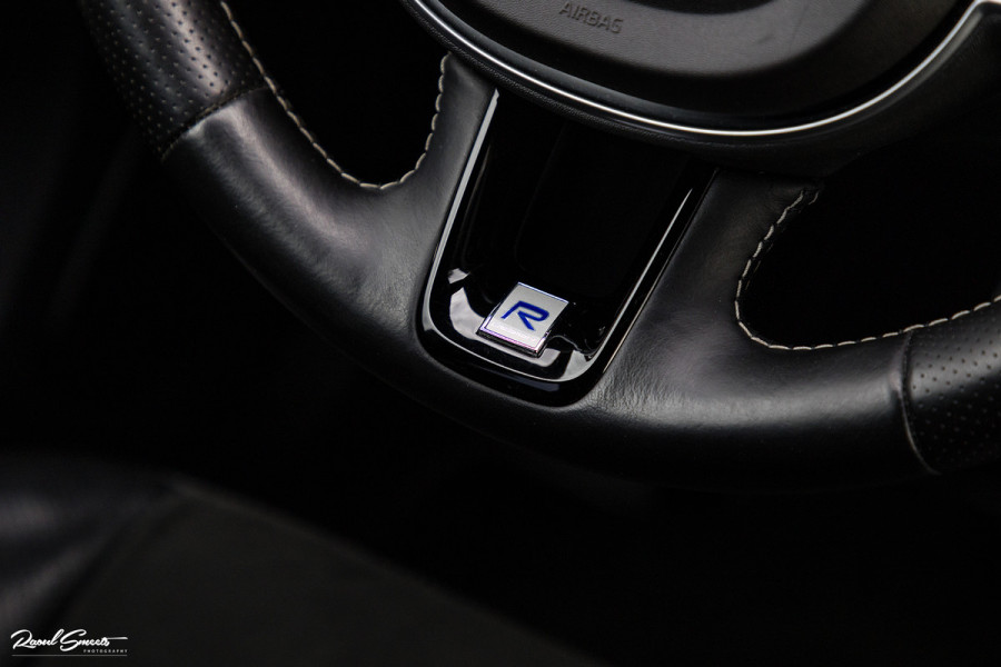 Volvo XC60 2.0 T5 R-Design | Cruise control | Zwenkbare trekhaak | Apple carplay |