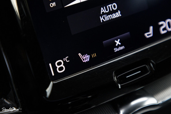 Volvo XC60 2.0 T5 R-Design | Cruise control | Zwenkbare trekhaak | Apple carplay |