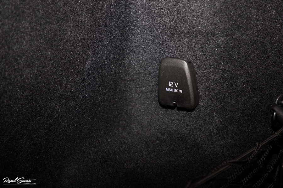 Volvo XC60 2.0 T5 R-Design | Cruise control | Zwenkbare trekhaak | Apple carplay |