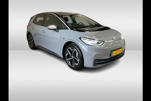 Volkswagen ID.3 First Plus 58 kWh / Camera / Keyless / Matrix LED / Interieurvoorverwarming / 19'' / DAB / 19'' / Navigatie / ACC