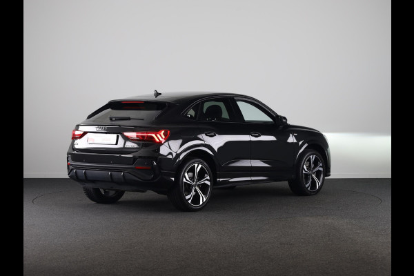 Audi Q3 Sportback 45 TFSI e S Edition 245pk | Sonos Audio | Parkeercamera | Navigatie  | Elektrisch verstelbare voorstoelen