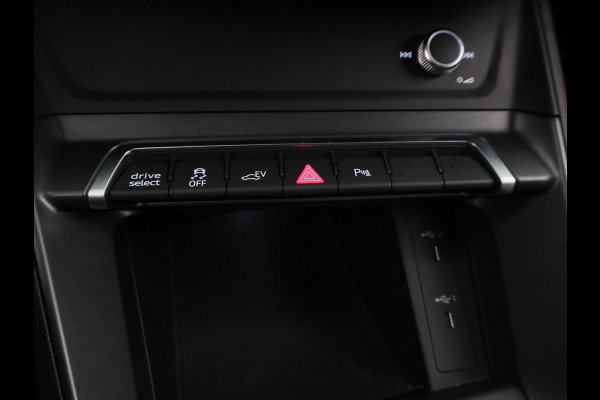 Audi Q3 Sportback 45 TFSI e S Edition 245pk | Sonos Audio | Parkeercamera | Navigatie  | Elektrisch verstelbare voorstoelen