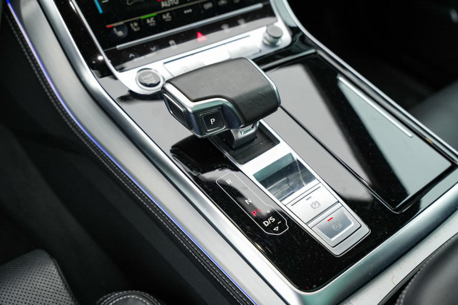 Audi Q8 60 TFSI e quattro Competition B&O Panodak Carbon 360 Cam Dode Hoek ACC Stoelventilatie
