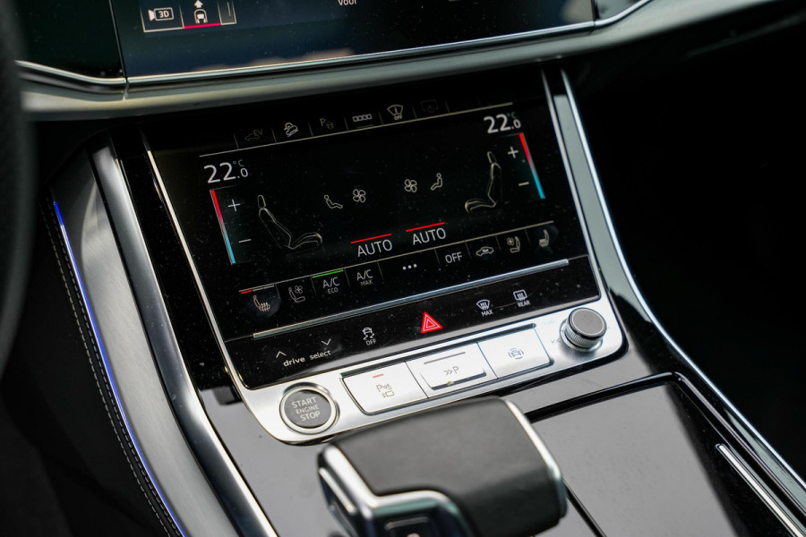 Audi Q8 60 TFSI e quattro Competition B&O Panodak Carbon 360 Cam Dode Hoek ACC Stoelventilatie