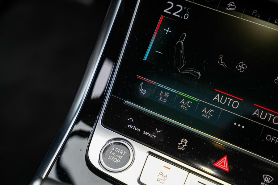 Audi Q8 60 TFSI e quattro Competition B&O Panodak Carbon 360 Cam Dode Hoek ACC Stoelventilatie