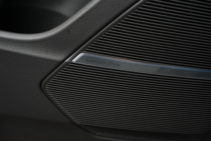 Audi Q8 60 TFSI e quattro Competition B&O Panodak Carbon 360 Cam Dode Hoek ACC Stoelventilatie