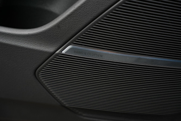 Audi Q8 60 TFSI e quattro Competition B&O Panodak Carbon 360 Cam Dode Hoek ACC Stoelventilatie
