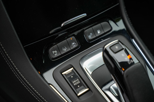 Opel Grandland 1.6 Turbo Plug-In Hybrid GS Line Apple carplay DAB+ Hill hold 18"L.M. Rijstrooksensor Airco Dakrails