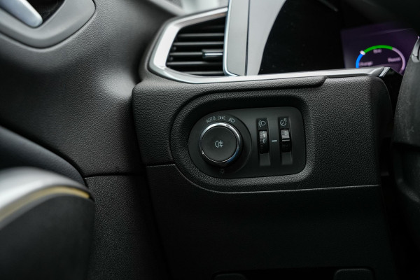 Opel Grandland 1.6 Turbo Plug-In Hybrid GS Line Apple carplay DAB+ Hill hold 18"L.M. Rijstrooksensor Airco Dakrails
