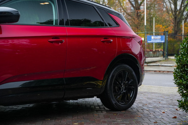 Opel Grandland 1.6 Turbo Plug-In Hybrid GS Line Apple carplay DAB+ Hill hold 18"L.M. Rijstrooksensor Airco Dakrails