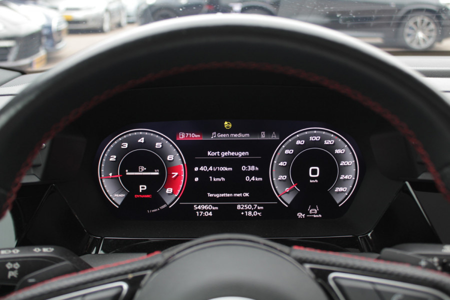 Audi A3 Limousine 30 TFSI S edition / Panoramadak / Camera / Head-up / Luxe Leder / B&O / Carbon spoiler / Dodehoek / Navigatie / ACC / DAB