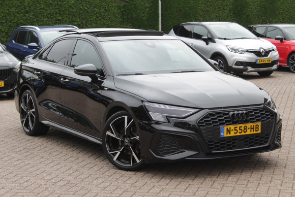 Audi A3 Limousine 30 TFSI S edition / Panoramadak / Camera / Head-up / Luxe Leder / B&O / Carbon spoiler / Dodehoek / Navigatie / ACC / DAB