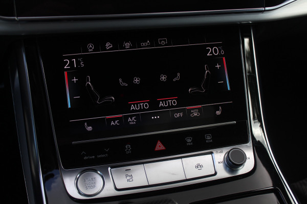 Audi Q8 55 TFSI quattro Pro Line Plus / Trekhaak / Panoramadak / 360Camera / Achterasbesturing / Softclose / 22'' / B&O / Sfeerverlichting / Dodehoek / DAB / Stoelverwarming / ACC