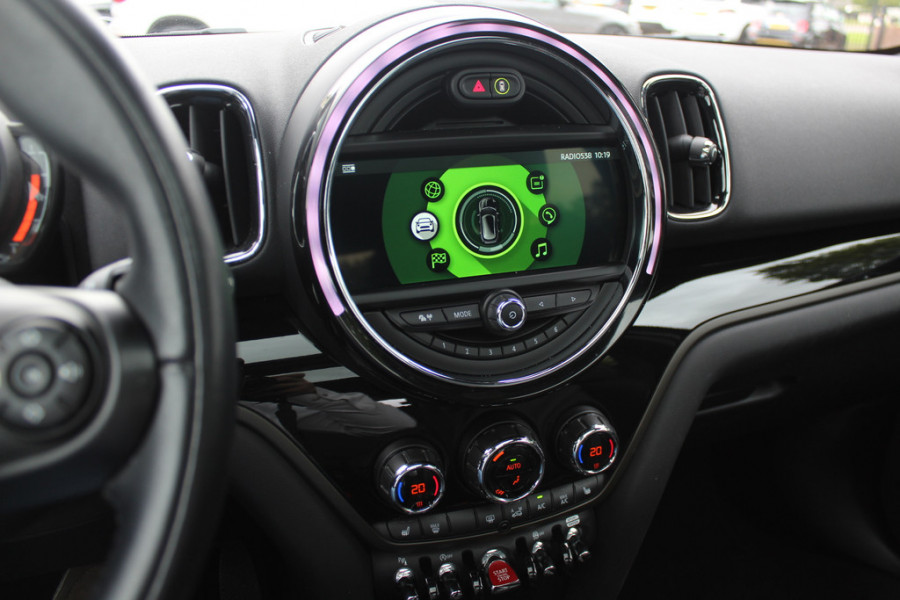 MINI Countryman 2.0 Cooper S ALL4 Chili / Leder / Navigatie / Keyless / 18'' / Harman Kardon / Navigatie / DAB / Stoelverwarming / Cruise Control