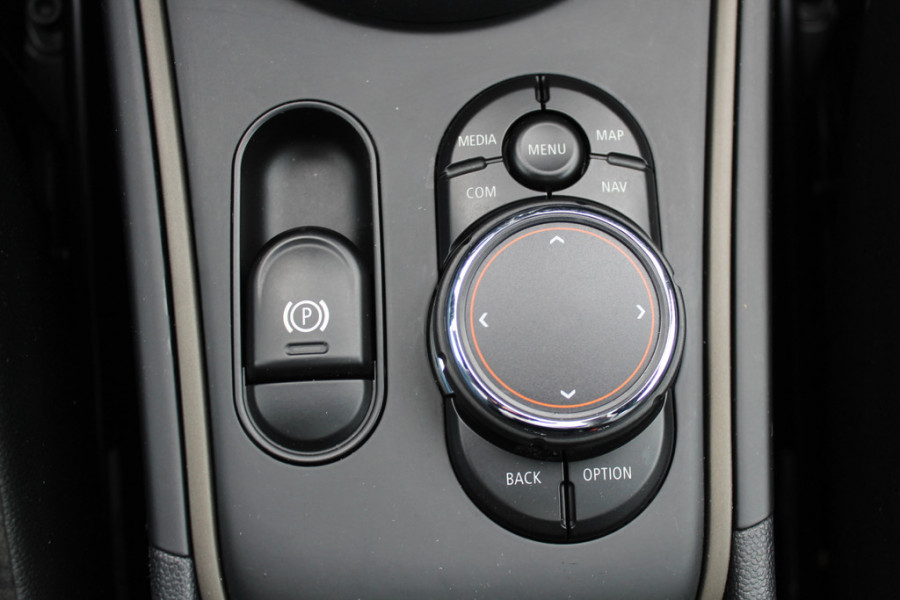 MINI Countryman 2.0 Cooper S ALL4 Chili / Leder / Navigatie / Keyless / 18'' / Harman Kardon / Navigatie / DAB / Stoelverwarming / Cruise Control