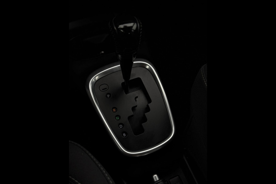 Toyota Yaris 1.5 Hybrid Bi-Tone Bluetooth