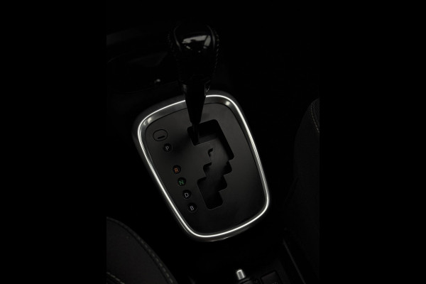 Toyota Yaris 1.5 Hybrid Bi-Tone Bluetooth