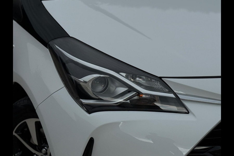 Toyota Yaris 1.5 Hybrid Bi-Tone Bluetooth