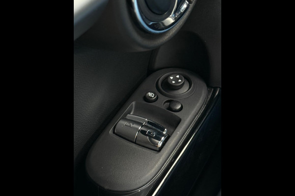 MINI Cooper 1.5 Camden CarPlay Camera