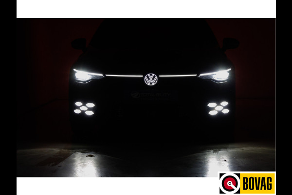 Volkswagen Golf 1.5 eHybrid GTE Black Style 272 PK | IQ Led | Elec. trekhaak | Headup | Stoel- & stuurverw. | PDC V + A, Camera, App. connect, Navigatie, 131 KM actieradius (WLTP)