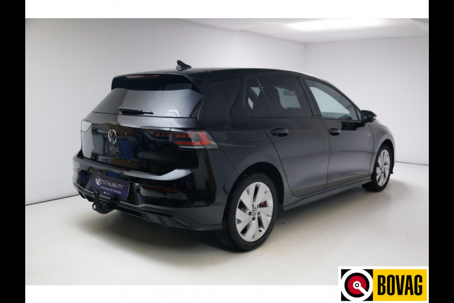 Volkswagen Golf 1.5 eHybrid GTE Black Style 272 PK | IQ Led | Elec. trekhaak | Headup | Stoel- & stuurverw. | PDC V + A, Camera, App. connect, Navigatie, 131 KM actieradius (WLTP)